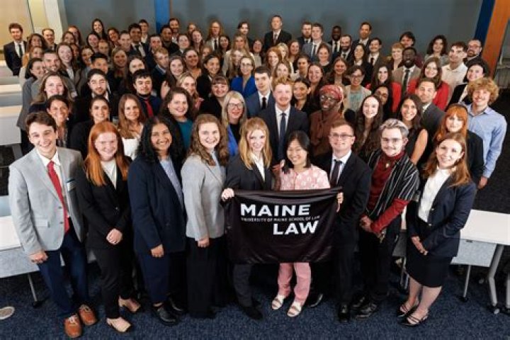 Does University of Maine have a law school?