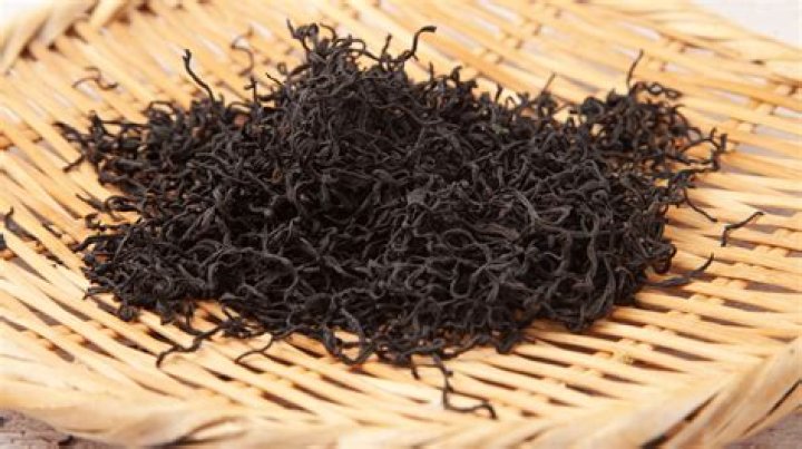 What does hijiki seaweed look like?