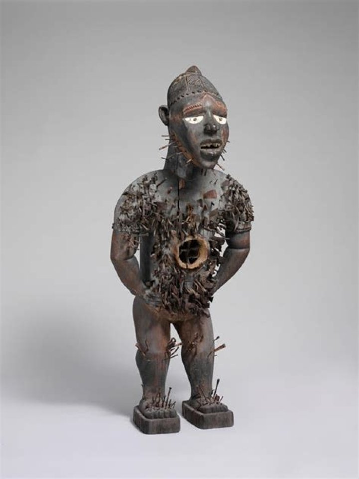 What is the purpose of the Nkisi Nkondi figure?