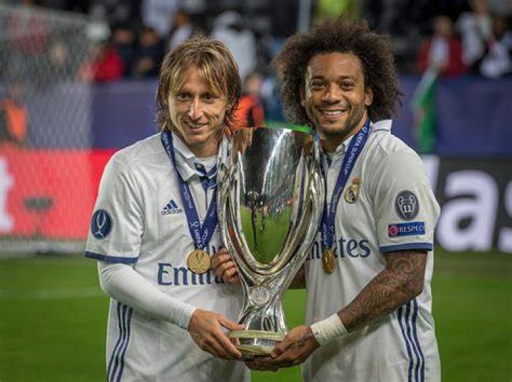 Who won the 2016 UEFA Super Cup?